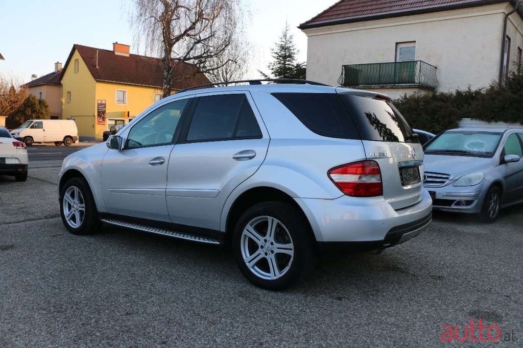 2006' Mercedes-Benz M-Klasse photo #4