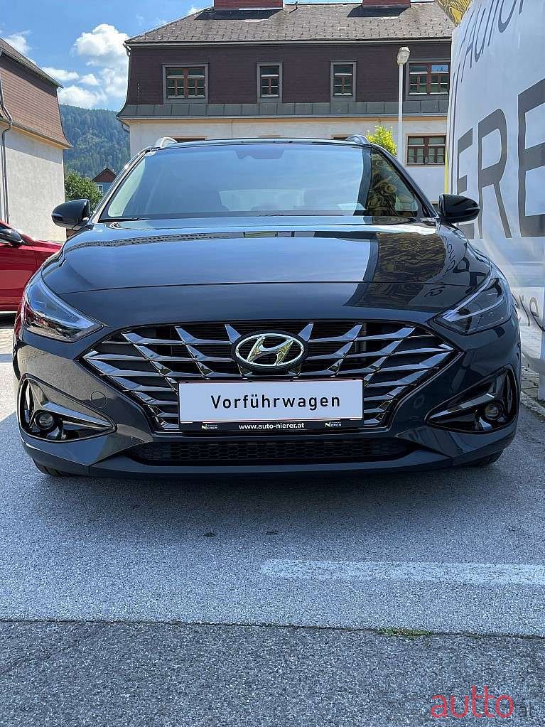 2022' Hyundai i30 photo #3
