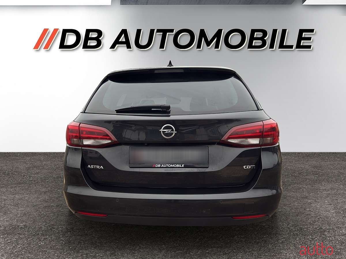 2016' Opel Astra photo #6