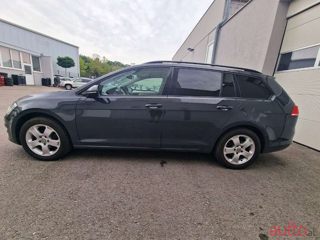 2015' Volkswagen Golf photo #5