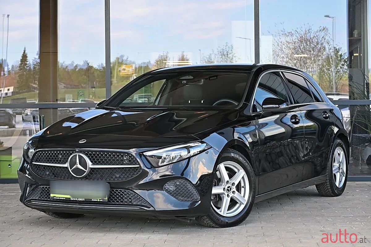 2023' Mercedes-Benz A-Klasse photo #1