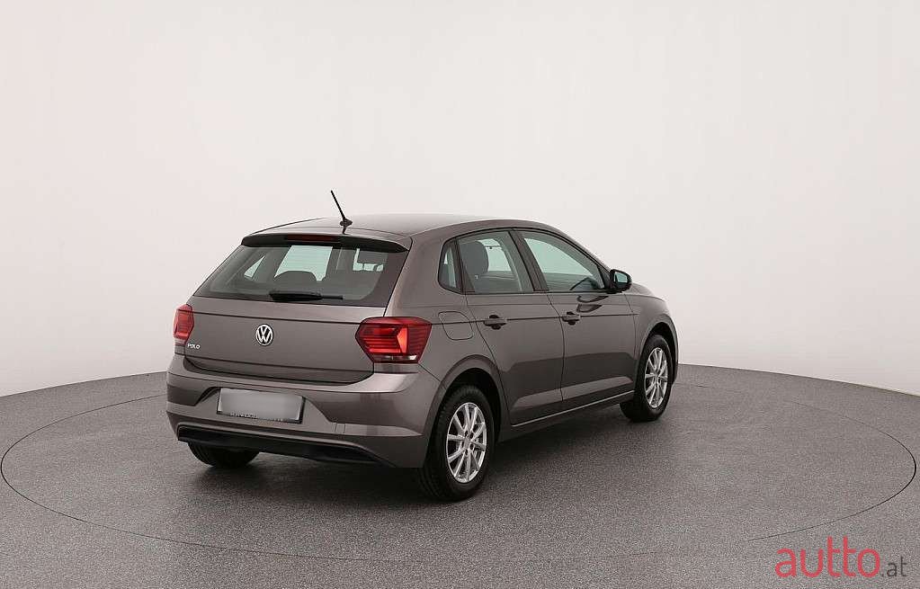 2019' Volkswagen Polo photo #5