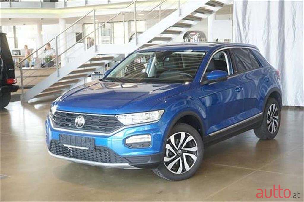 2021' Volkswagen T-Roc photo #1