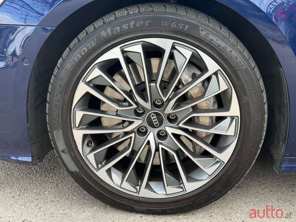2021' Audi A6 photo #4