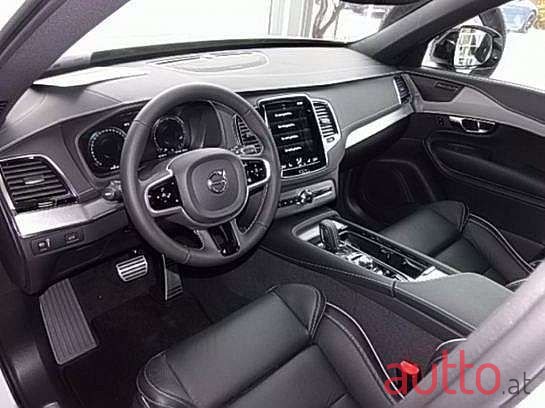 2020' Volvo XC90 photo #4