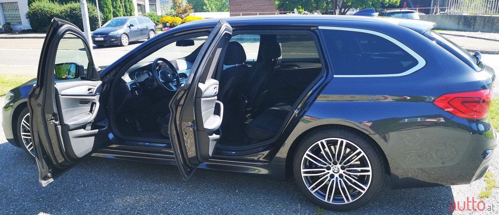 2018' BMW 540 photo #6