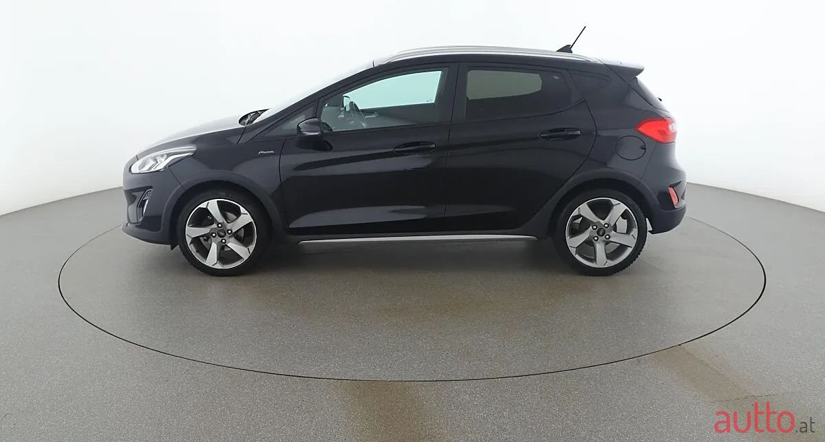 2018' Ford Fiesta photo #2