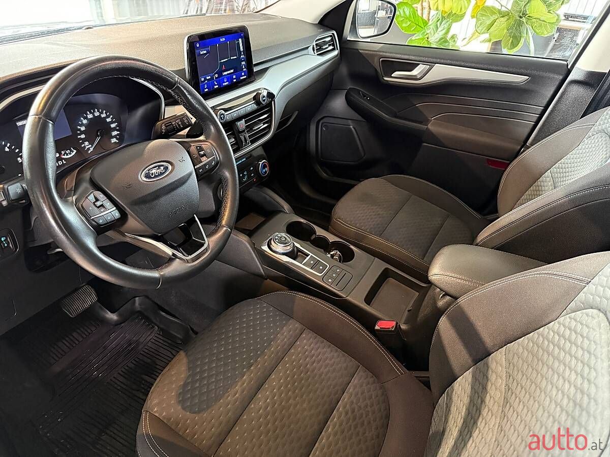 2021' Ford Kuga photo #6