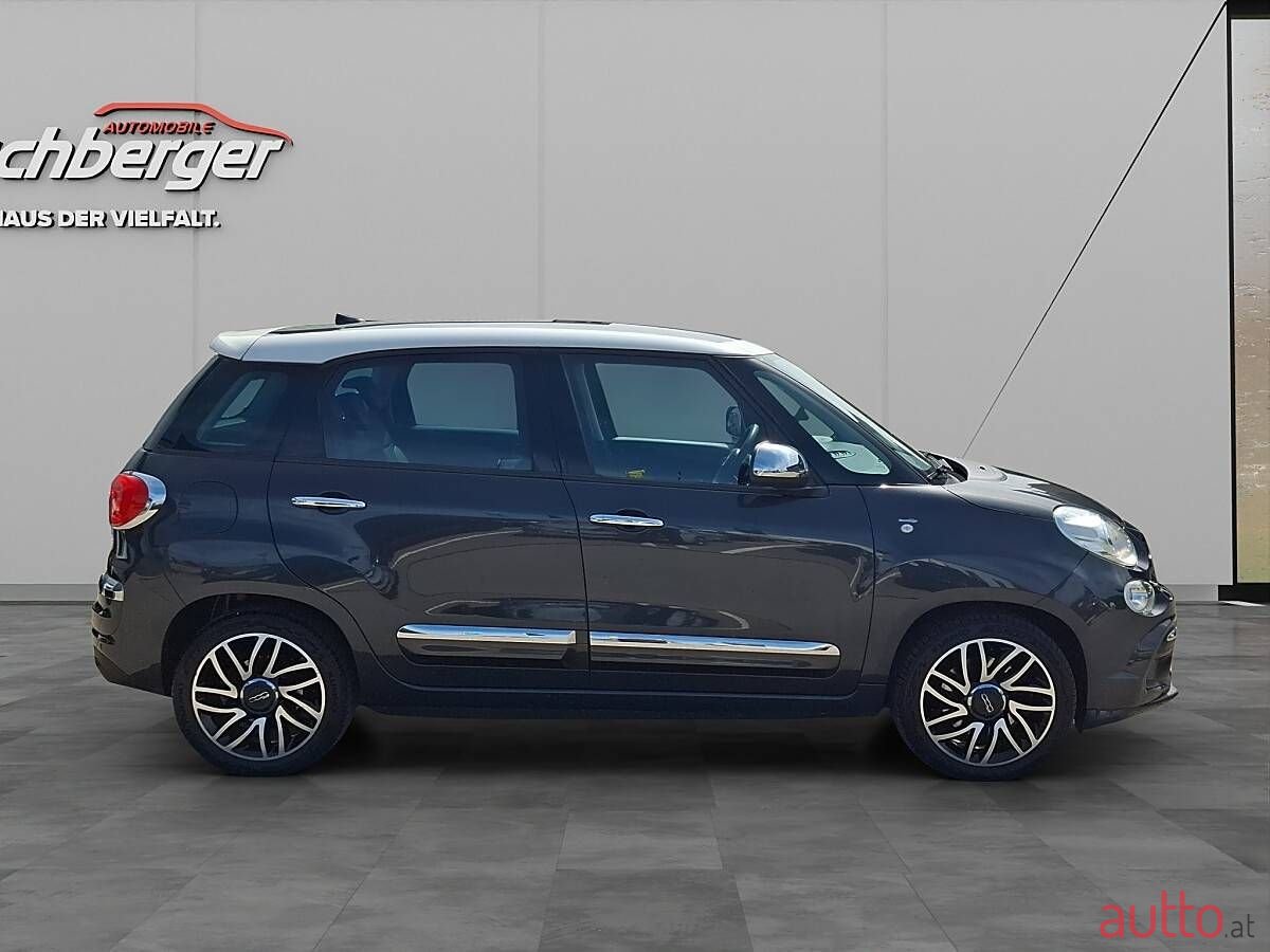 2017' Fiat 500L photo #4