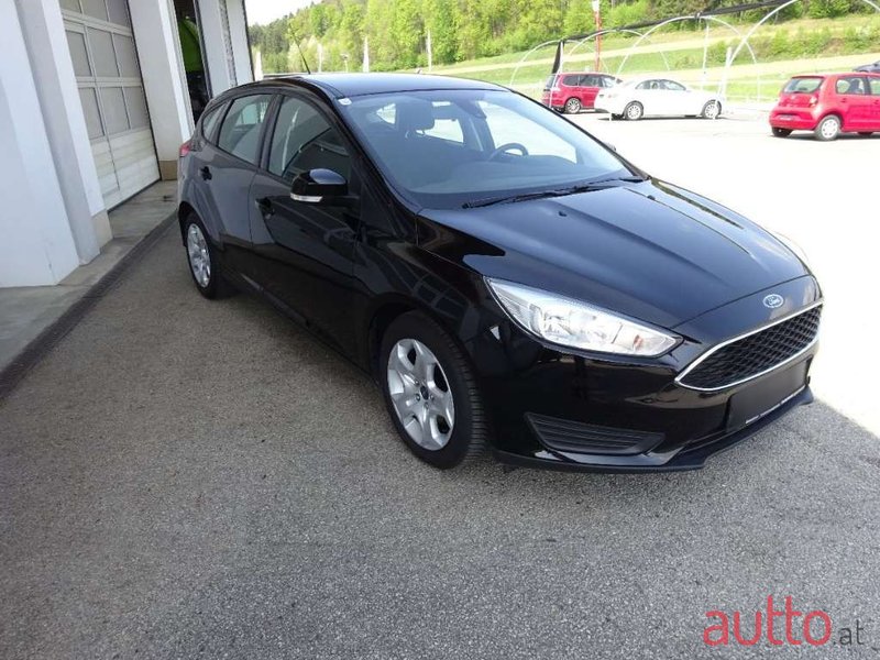 2016' Ford Focus photo #2