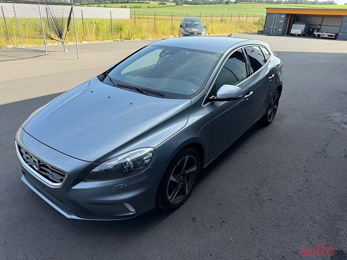 2014' Volvo V40 photo #6