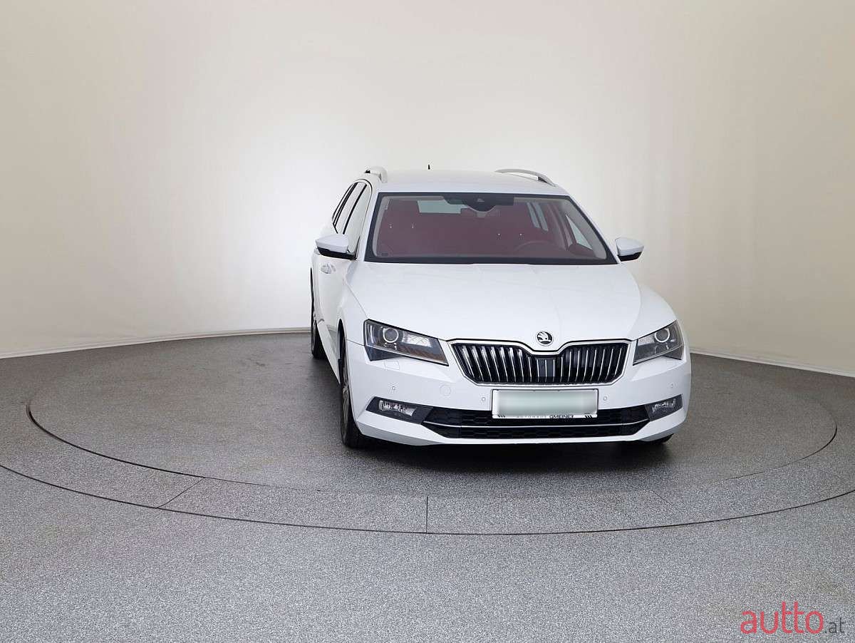2017' Skoda Superb photo #2