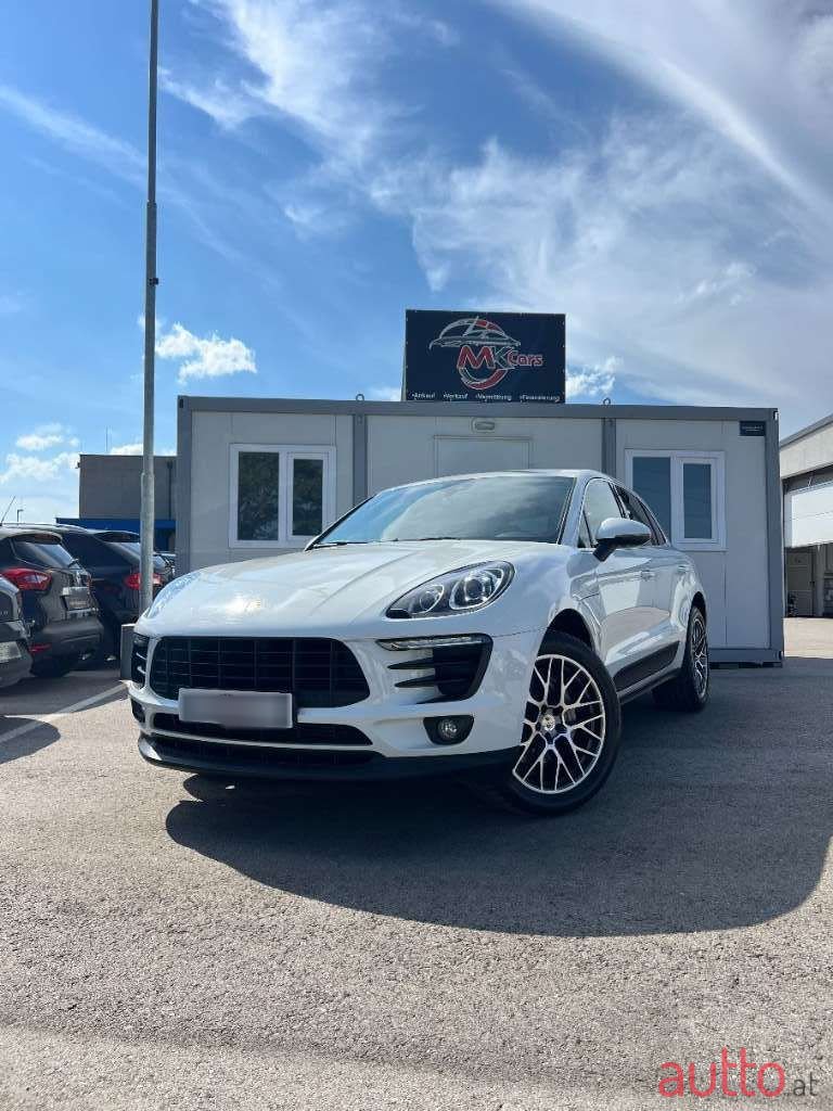 2016' Porsche Macan photo #1