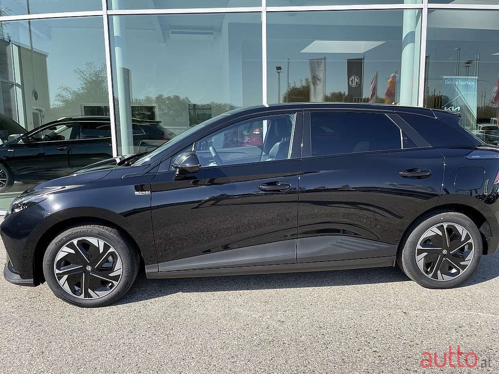 2023' MG MG4 photo #5