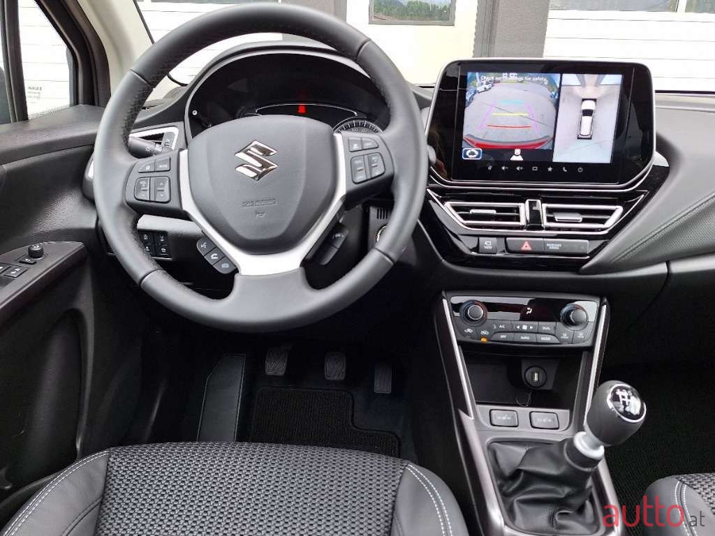 2023' Suzuki SX4 S-Cross photo #4
