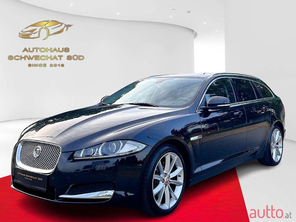 2014' Jaguar XF photo #5