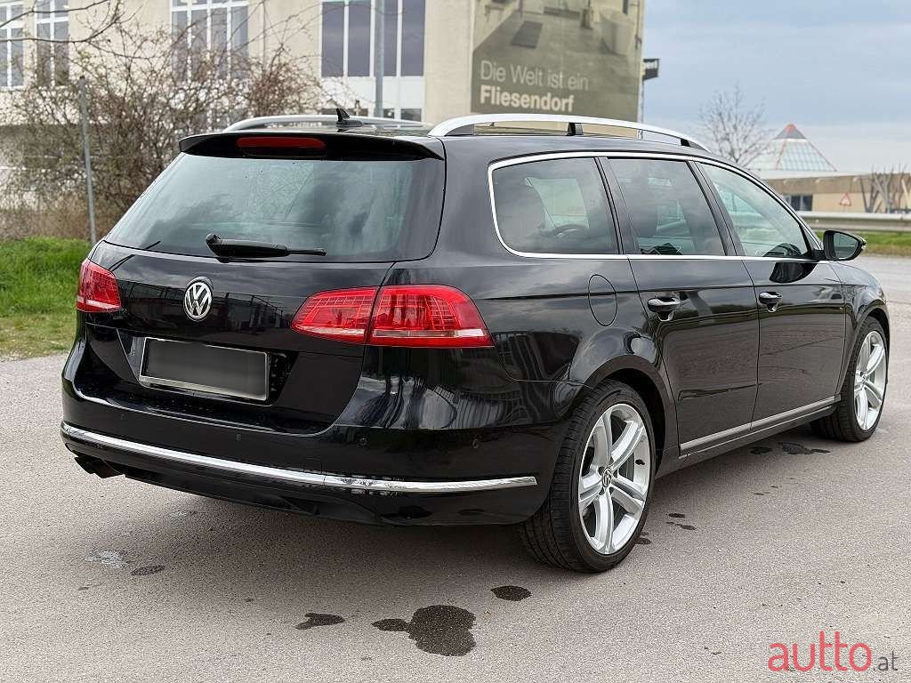 2012' Volkswagen Passat photo #4
