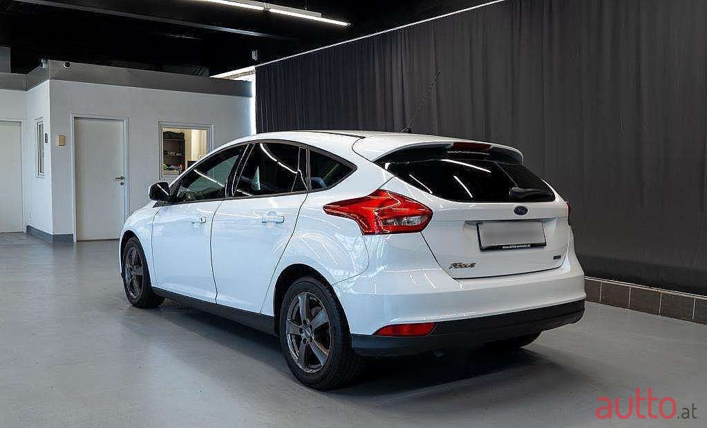 2016' Ford Focus photo #6
