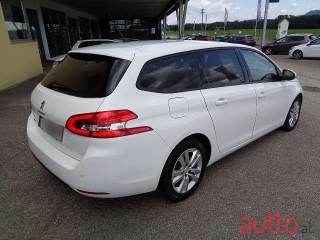2020' Peugeot 308 photo #6
