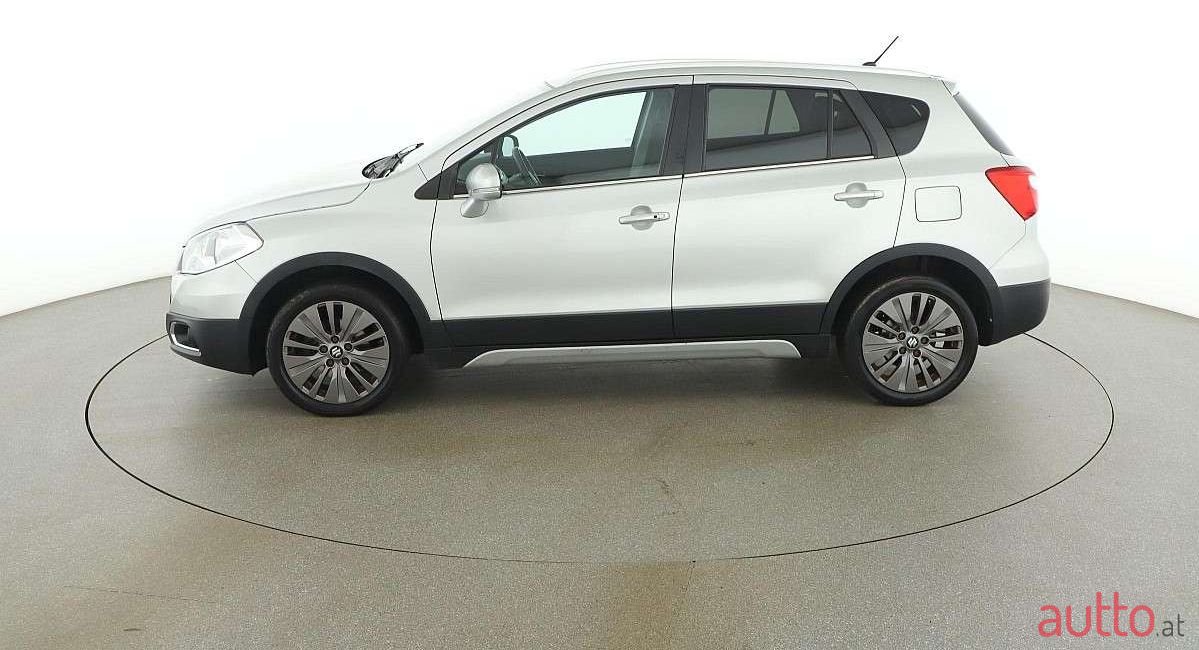 2016' Suzuki SX4 photo #3