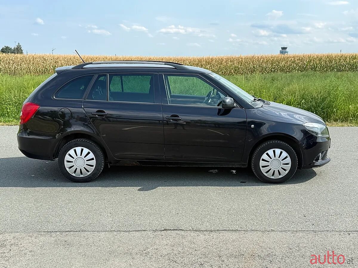 2014' Skoda Fabia photo #4