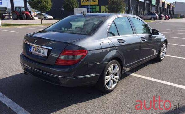 2009' Mercedes-Benz C-Klasse photo #2