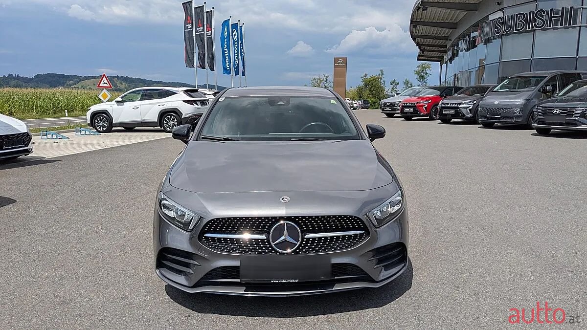 2021' Mercedes-Benz A-Klasse photo #1