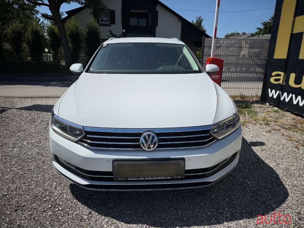 2015' Volkswagen Passat photo #3