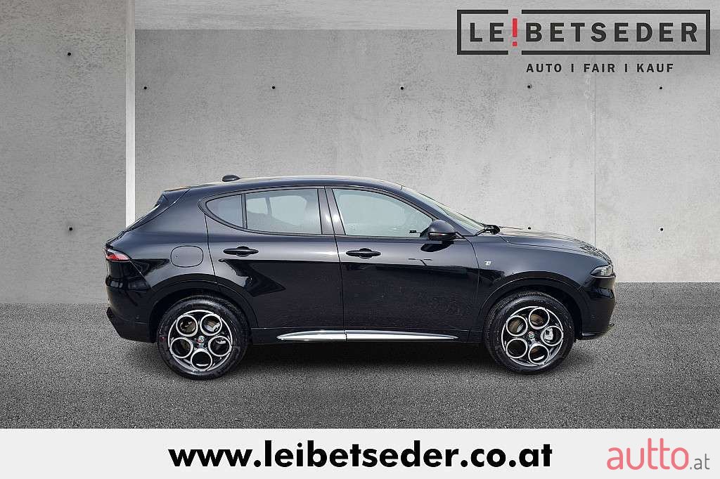 2023' Alfa Romeo Tonale photo #4