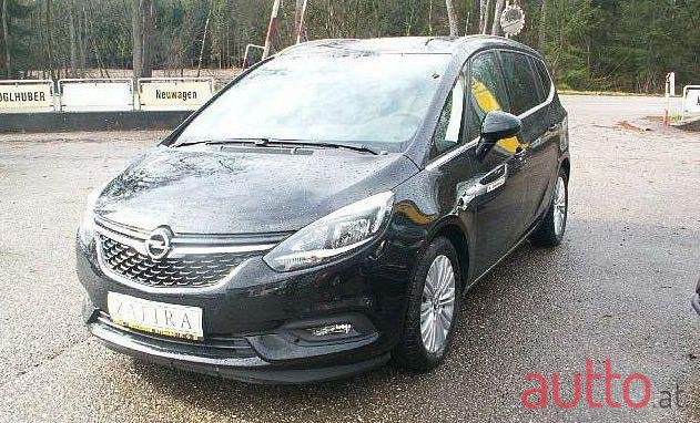 2018' Opel Zafira photo #3