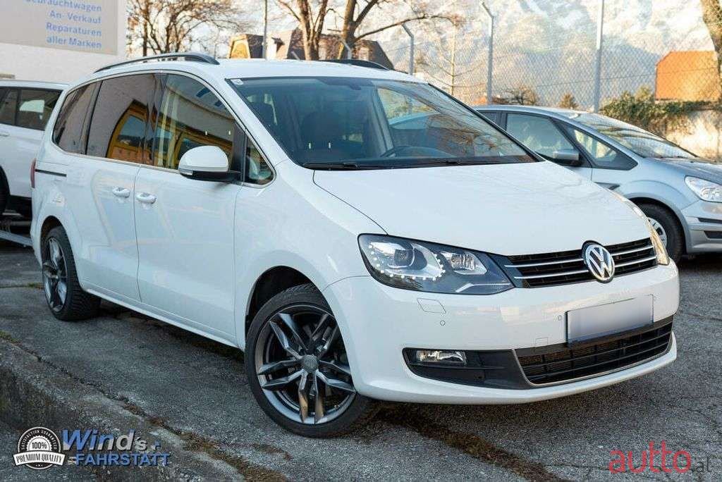 2015' Volkswagen Sharan photo #3