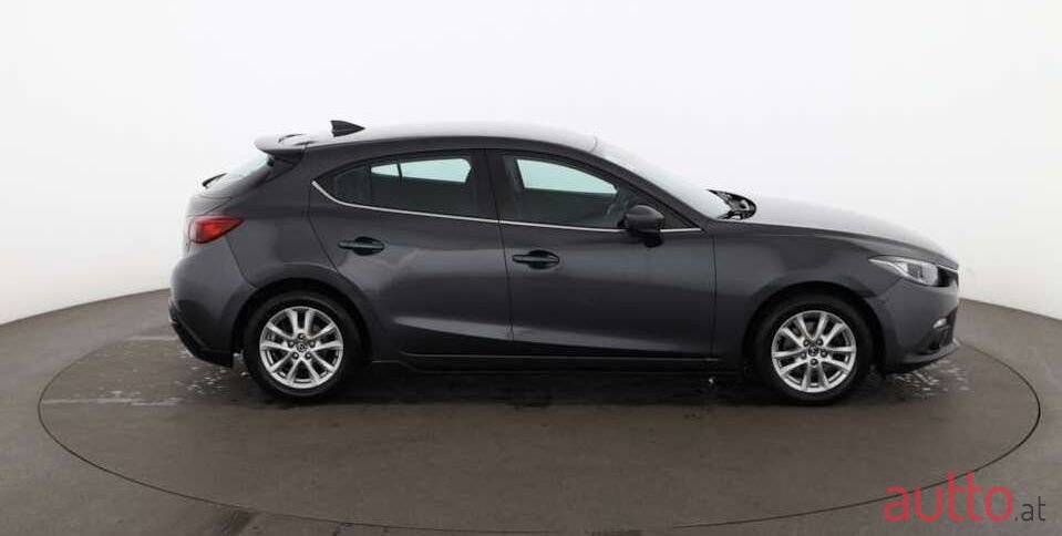 2016' Mazda Mazda3 photo #2