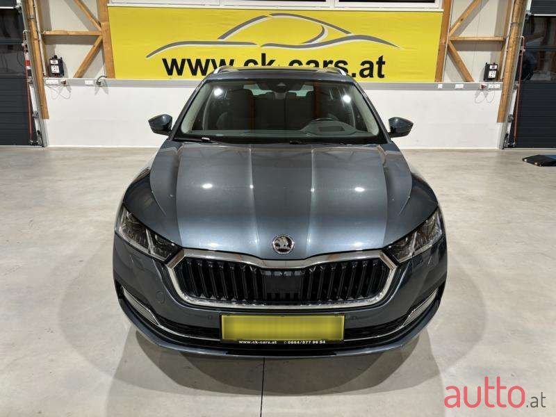 2021' Skoda Octavia photo #3