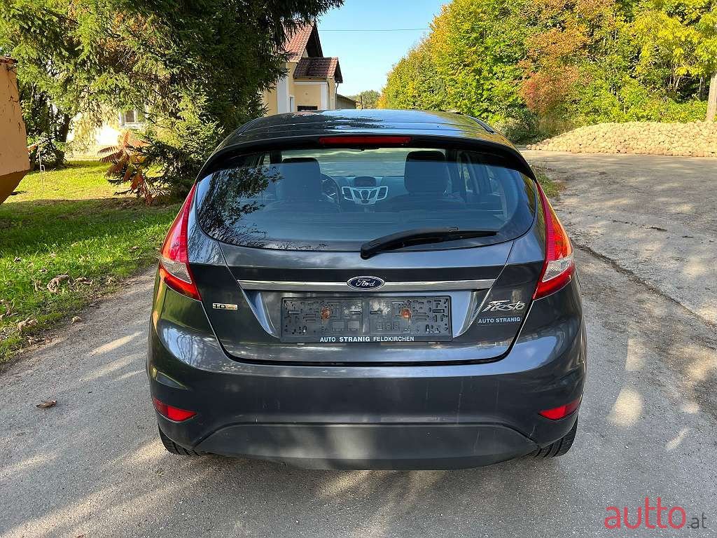 2010' Ford Fiesta photo #4