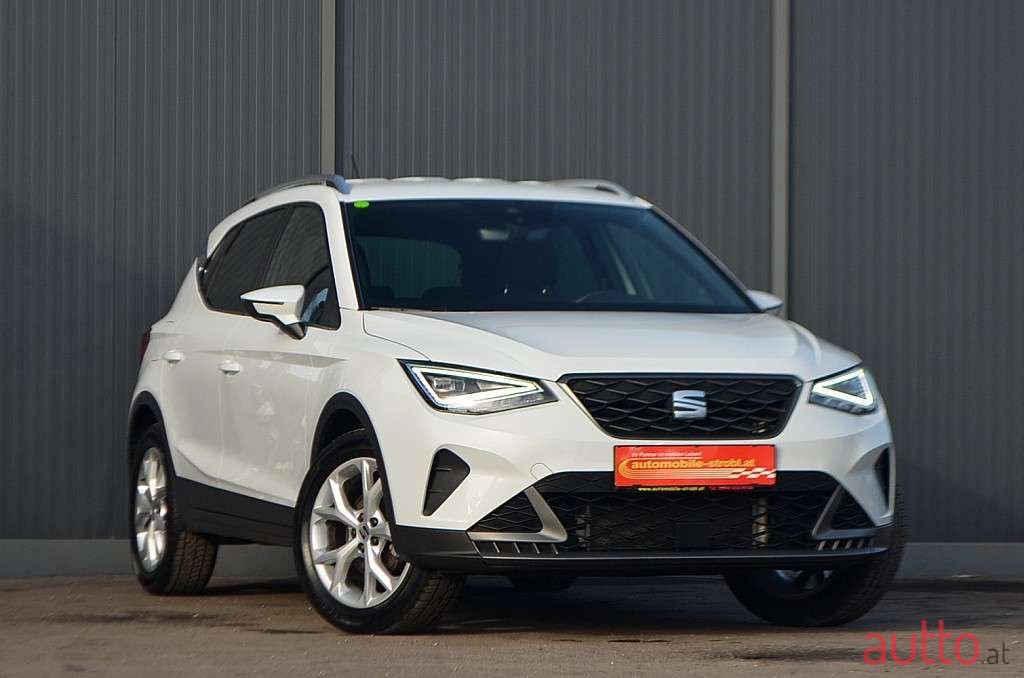 2023' SEAT Arona photo #2