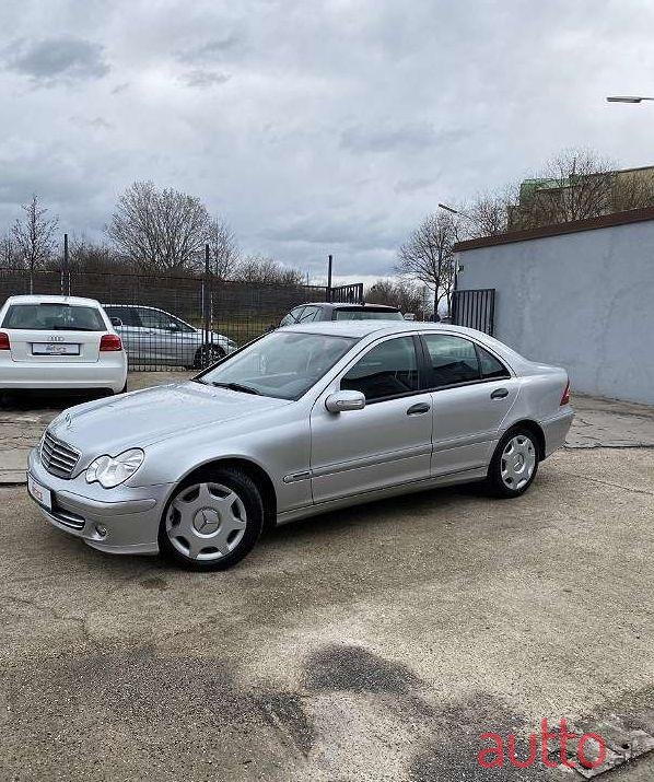 2005' Mercedes-Benz C-Klasse photo #1