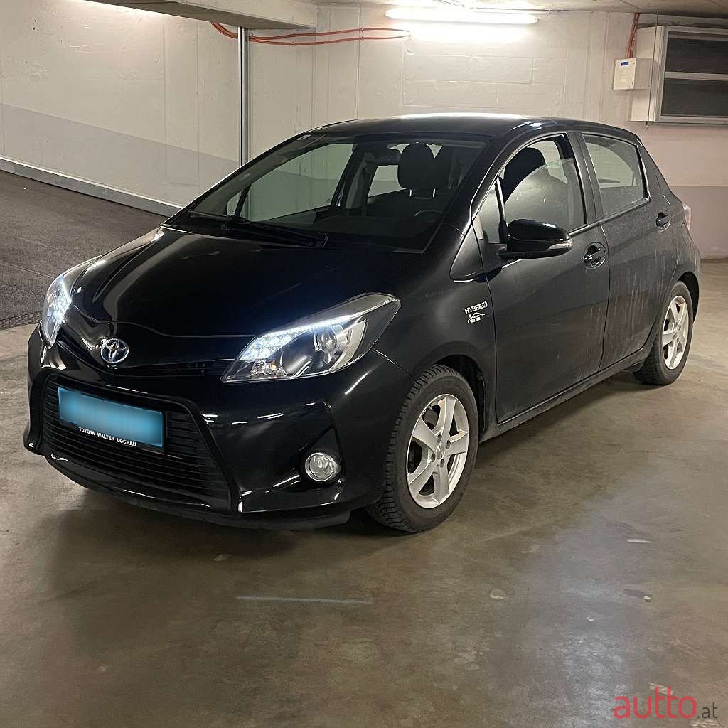 2014' Toyota Yaris photo #1