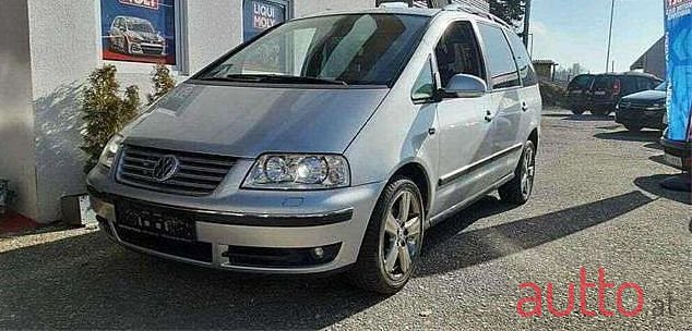 2009' Volkswagen Sharan photo #1