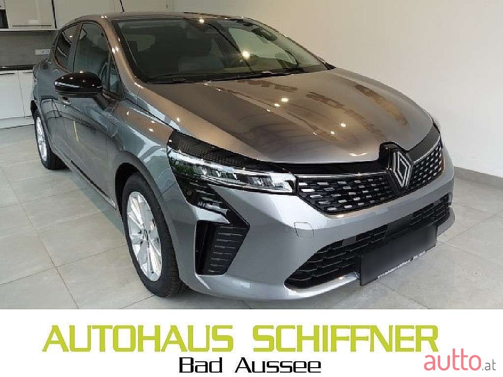 2024' Renault Clio photo #1