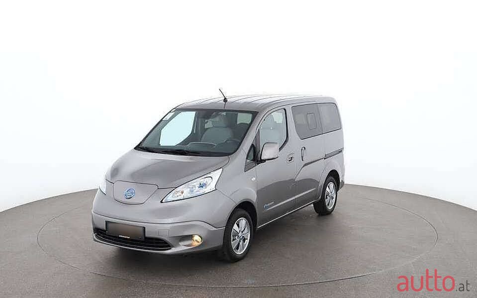 2015' Nissan NV200 photo #1