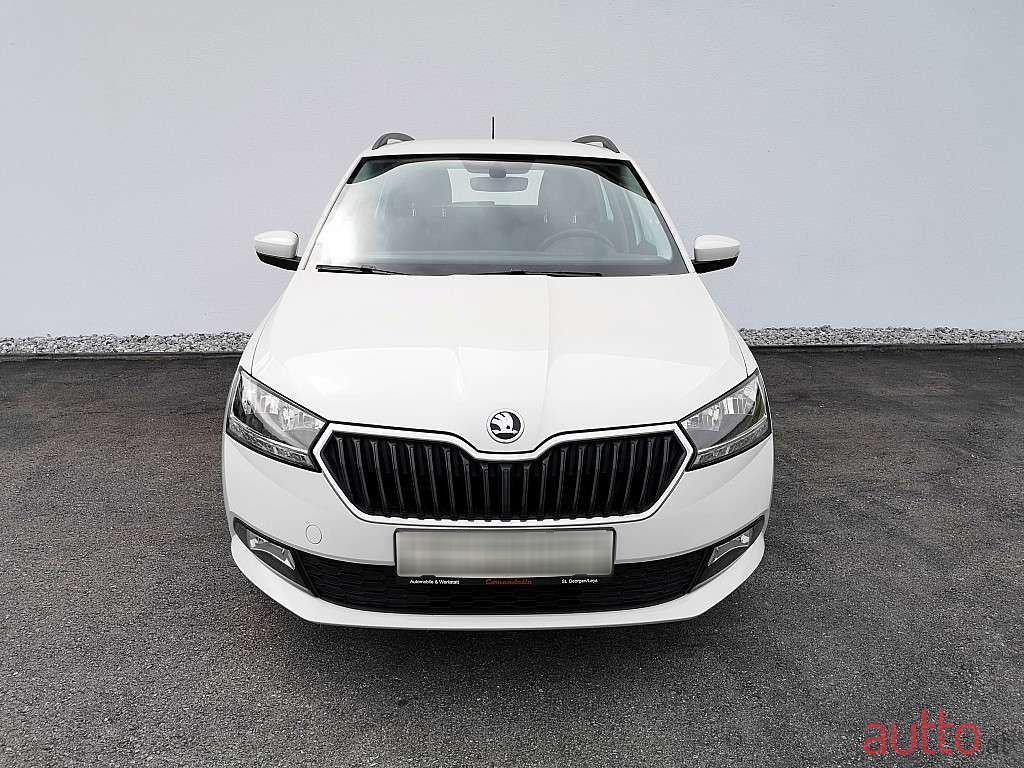 2019' Skoda Fabia photo #2