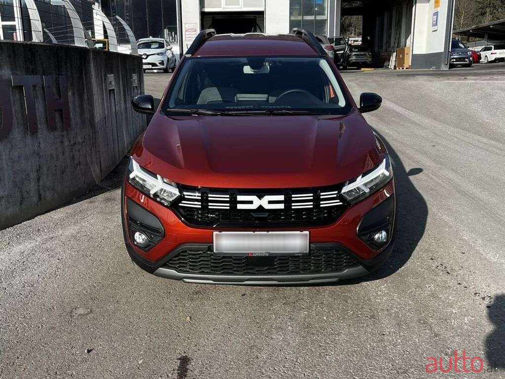 2023' Dacia Jogger photo #3