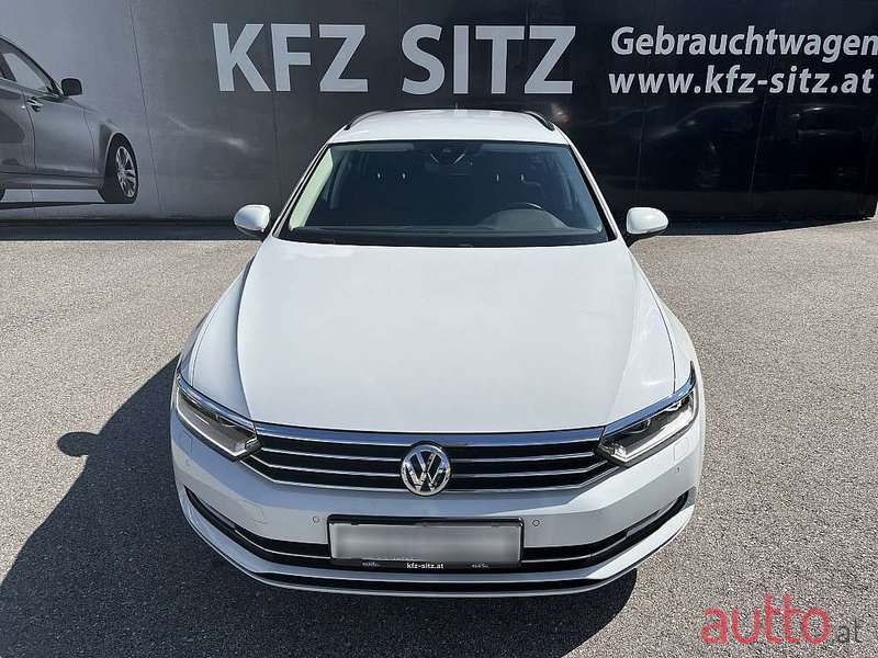 2018' Volkswagen Passat photo #2