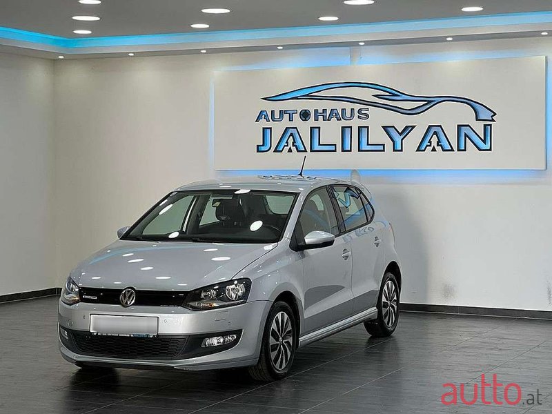 2014' Volkswagen Polo photo #5