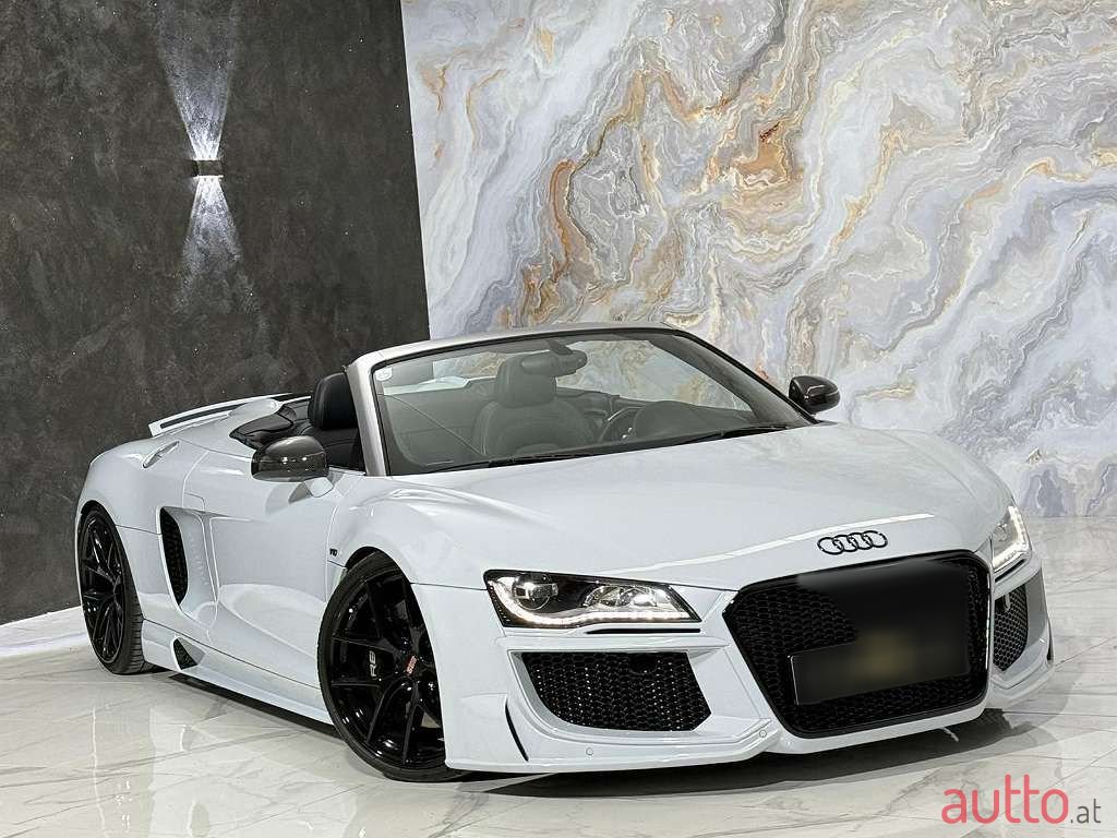 2011' Audi R8 photo #5