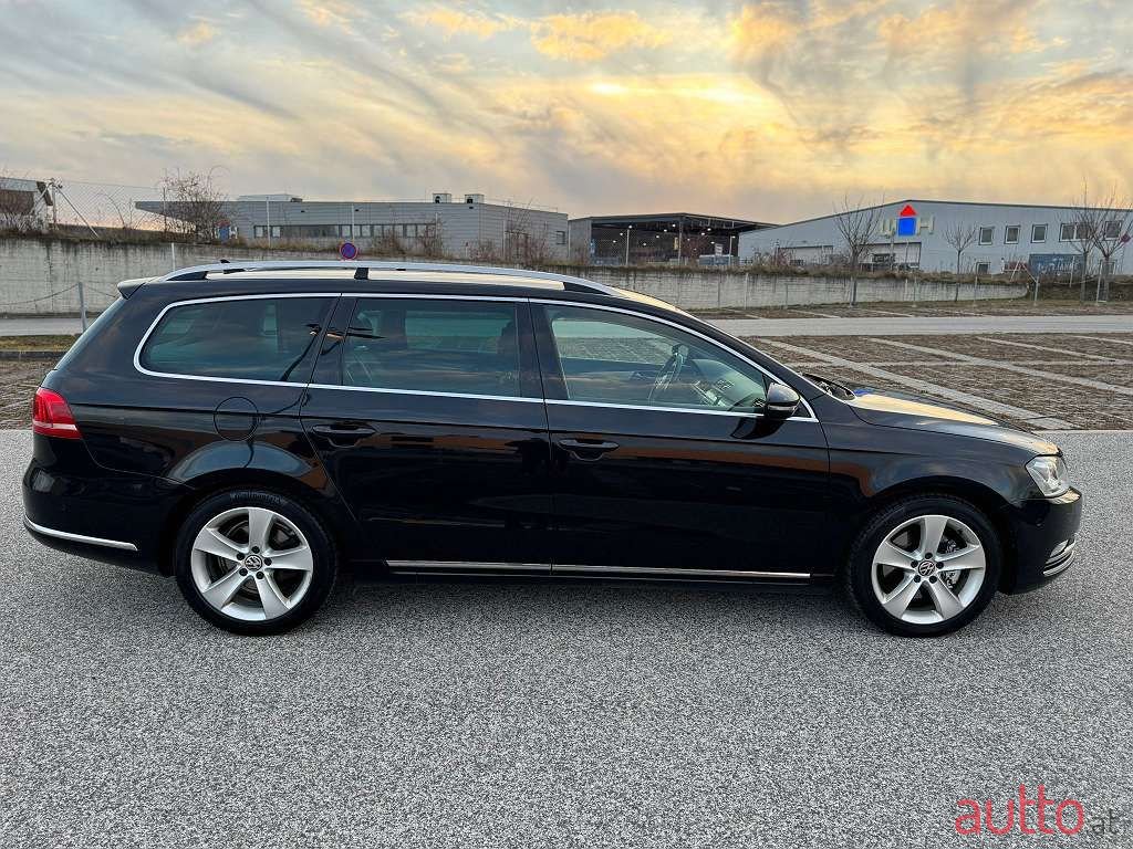 2012' Volkswagen Passat photo #5