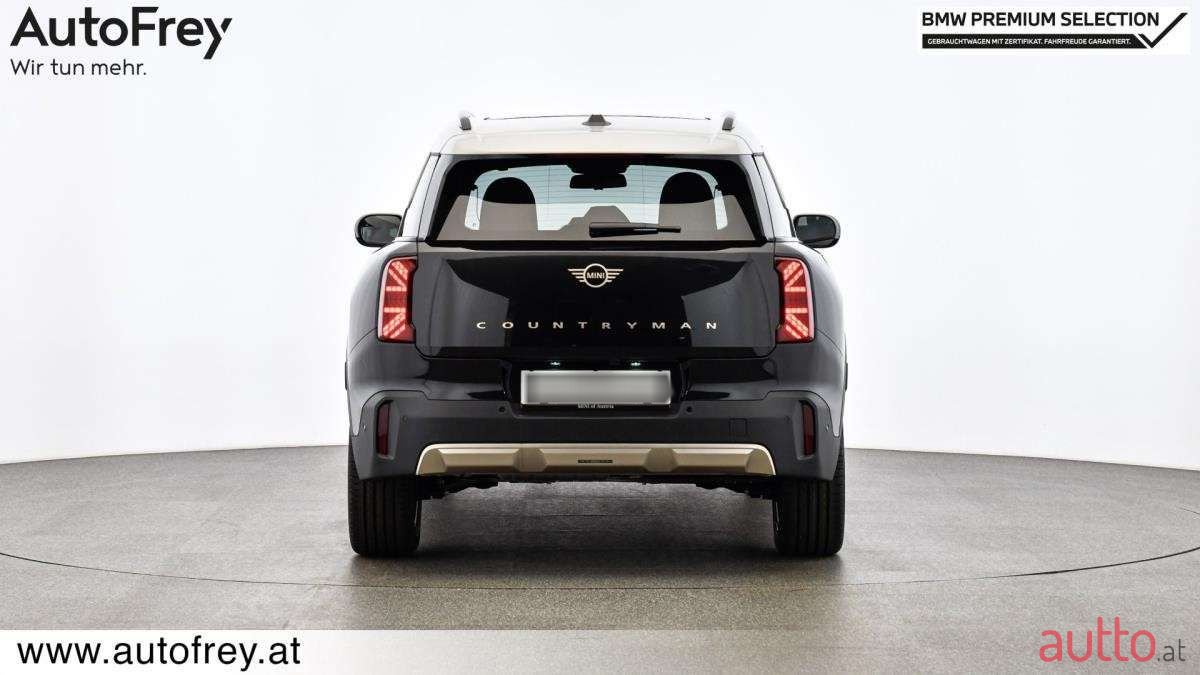 2024' MINI Countryman photo #2