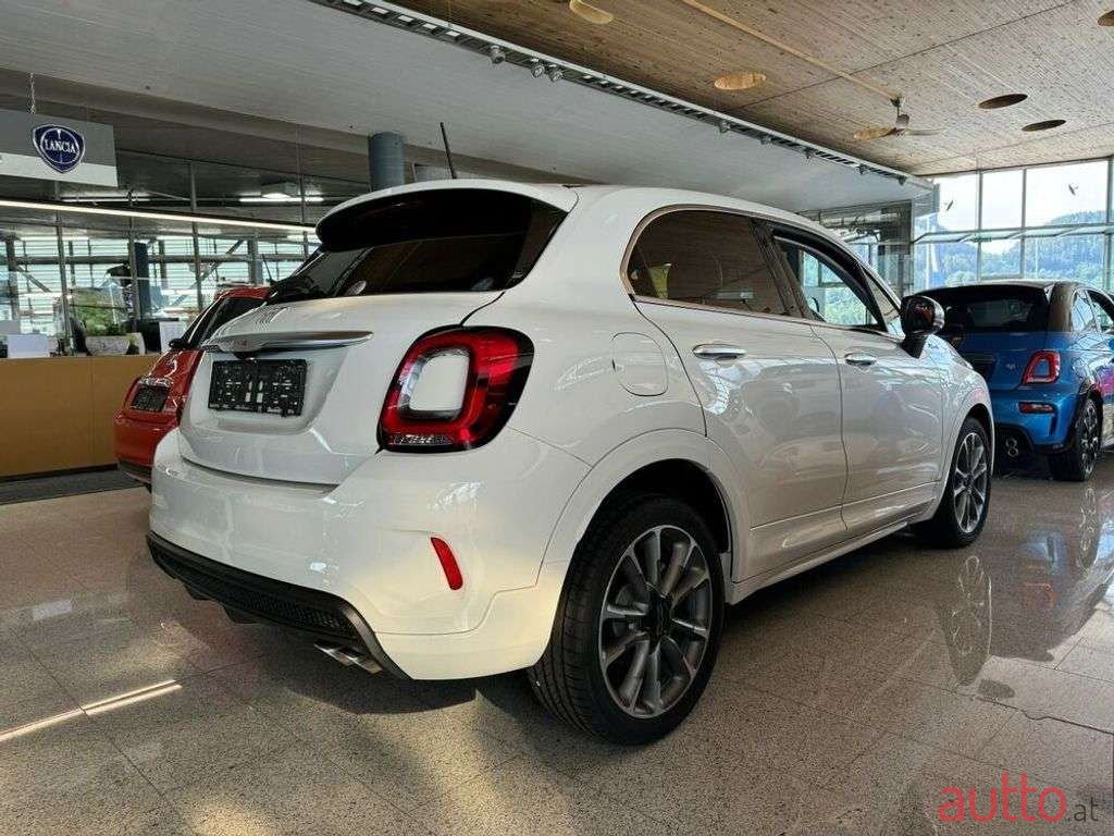 2022' Fiat 500X photo #5