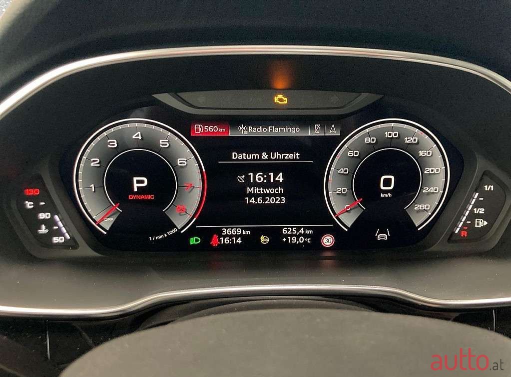 2023' Audi Q3 photo #5