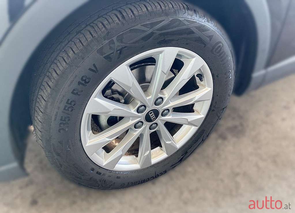 2023' Audi Q3 photo #4